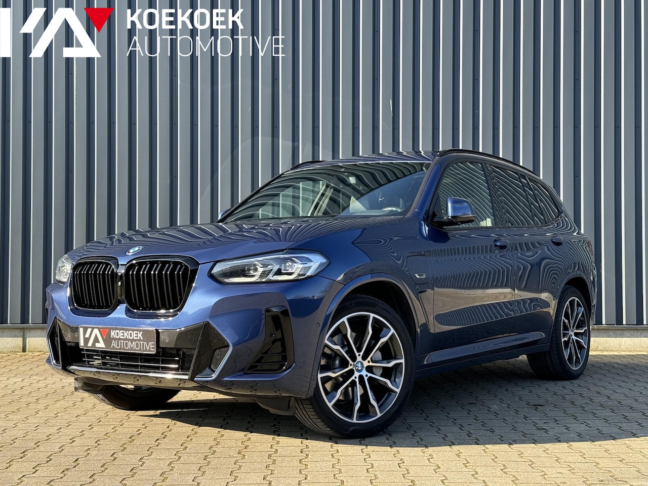 BMW X3 - xDrive30e High Executive M Sport | Pano | HUD | Elektr. stoelen - AutoWereld.nl