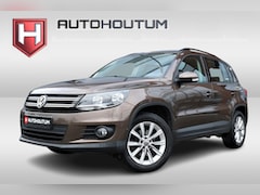 Volkswagen Tiguan - 1.4 TSI Comfort&Design Trekhaak, Navigatie, Parkassist