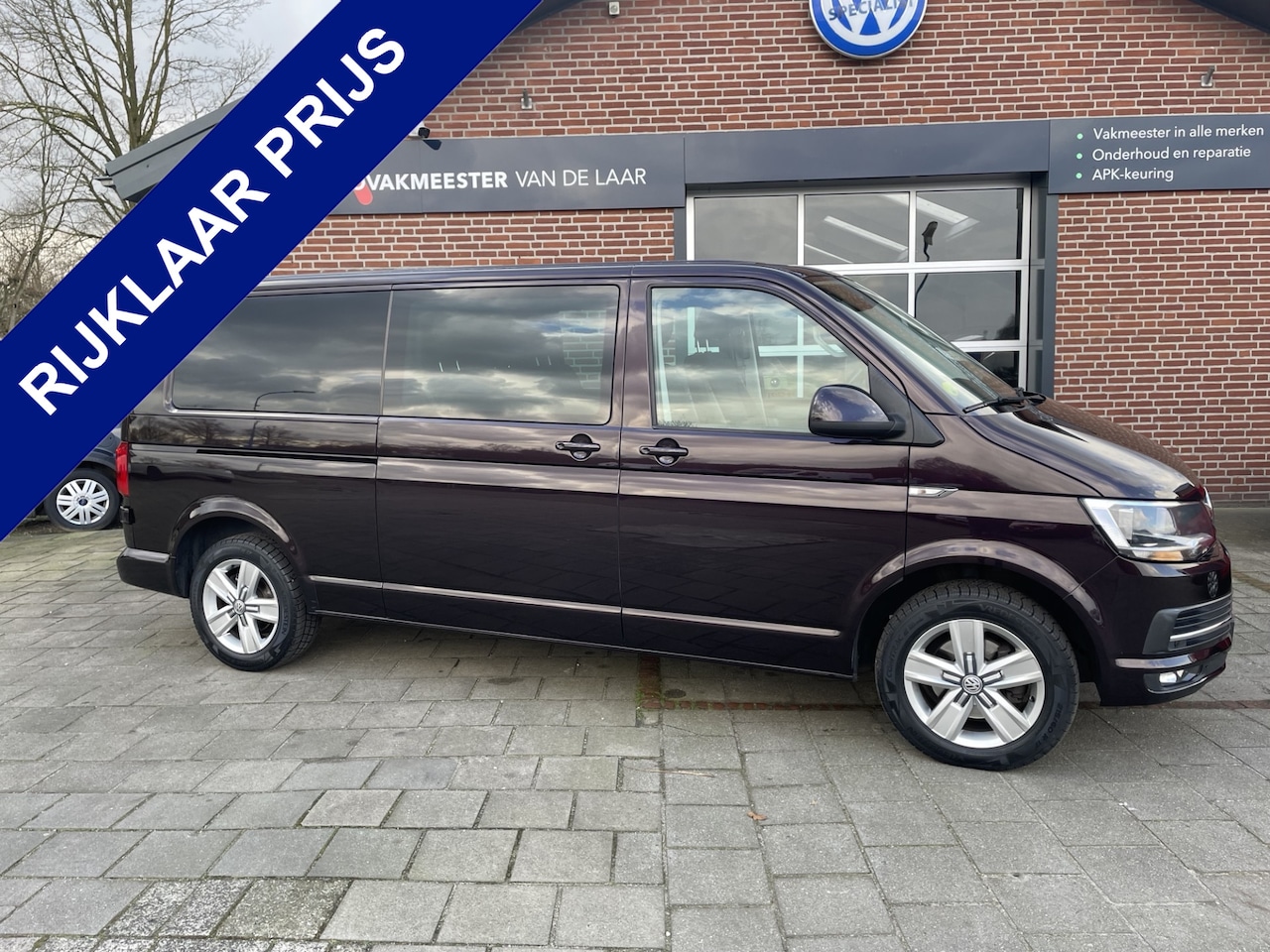 Volkswagen Transporter - 2.0 TDI L2H1 DC Highline T6 110kw Euro6 BTW VRIJ!! ( Navigatie, Trekhaak, Cruise Control, - AutoWereld.nl