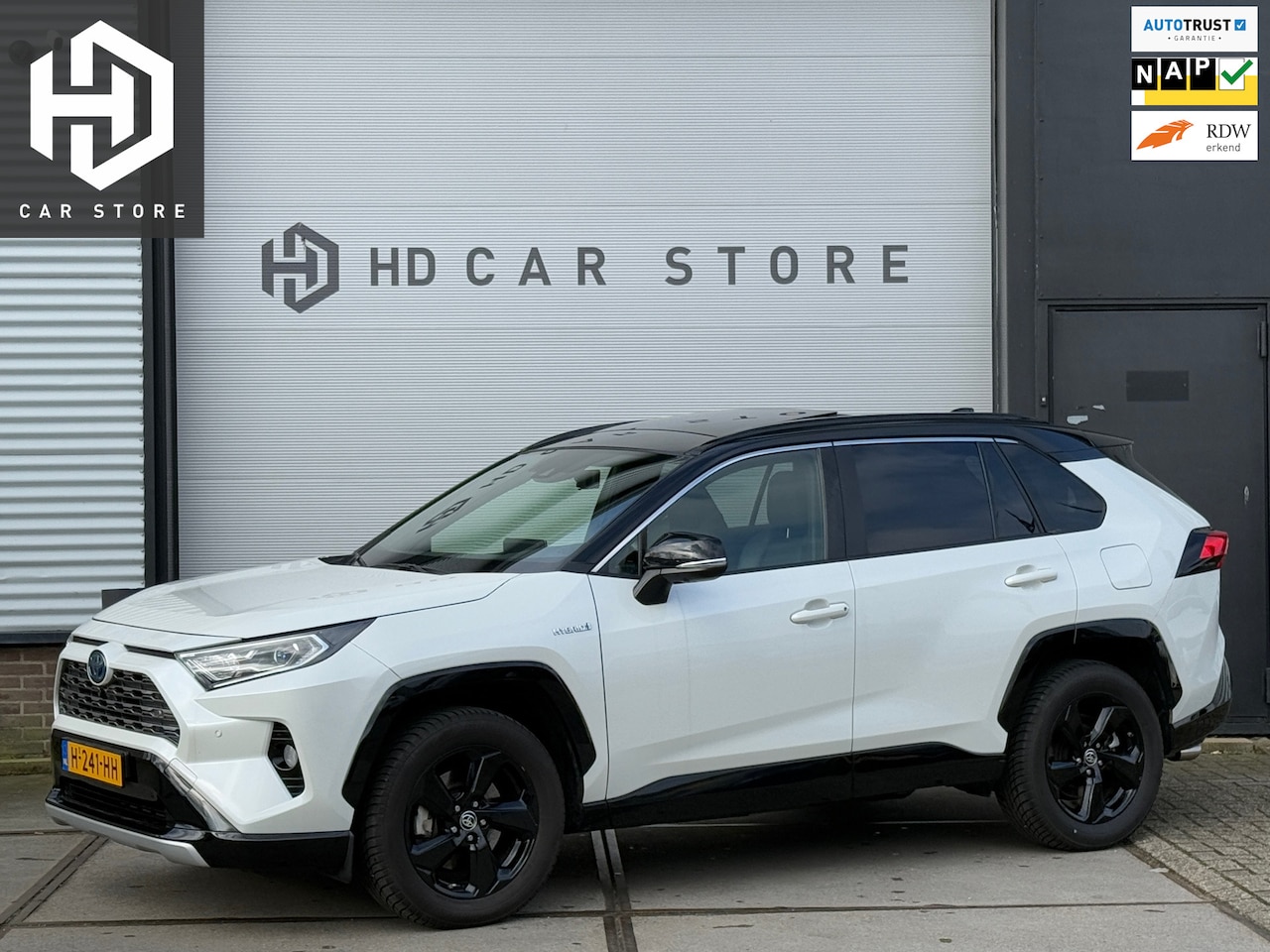 Toyota RAV4 - 2.5 Hybrid Bi-Tone Pano JBL Navi Camera Leder - AutoWereld.nl