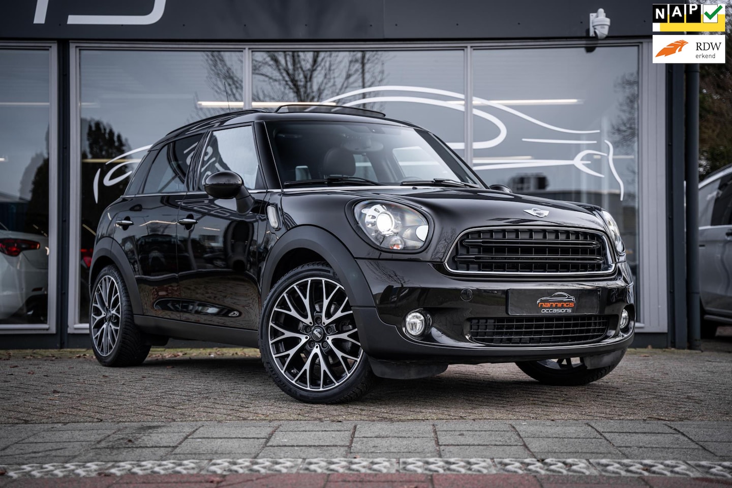 MINI Countryman - Mini 1.6 Cooper Chili|JCW|Schuif/kantel|Stoelverw|Xenon|Leder|Navi - AutoWereld.nl