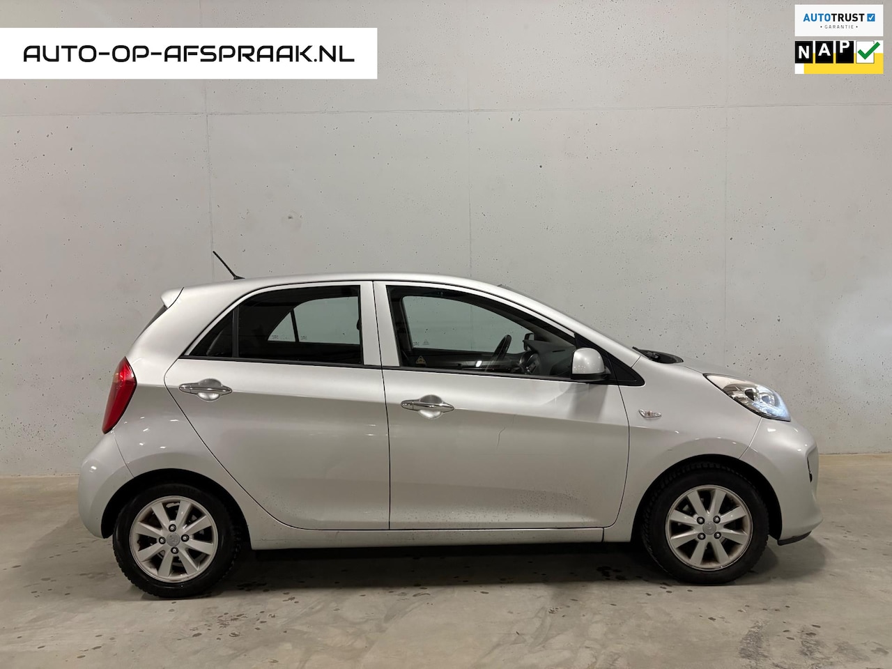 Kia Picanto - 1.2 CVVT DynamicLine Automaat Clima 5drs. APK - AutoWereld.nl