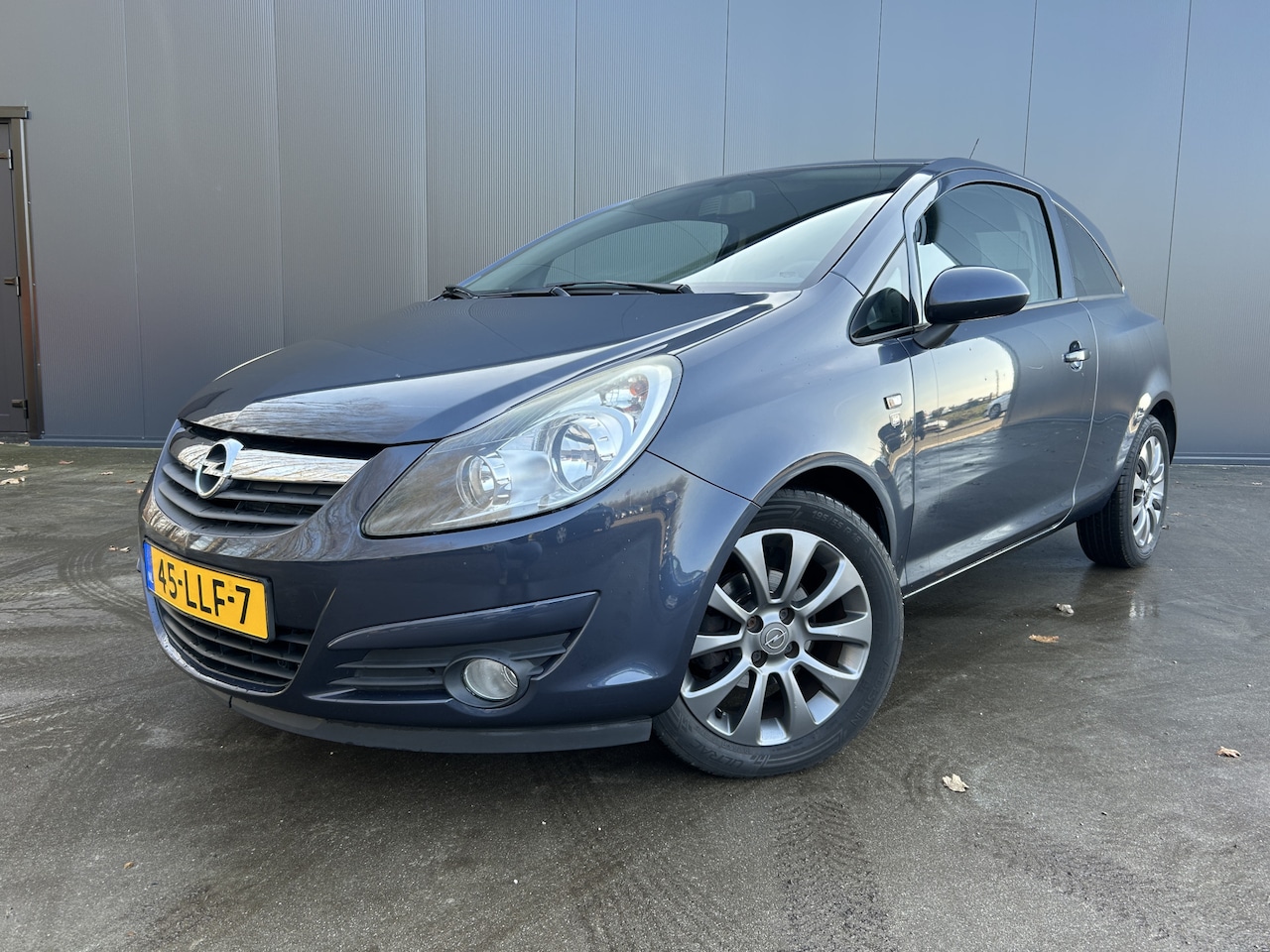 Opel Corsa - 1.2-16V '111' Edition CRUISE AIRCO 16 INCH 3 DRS - AutoWereld.nl