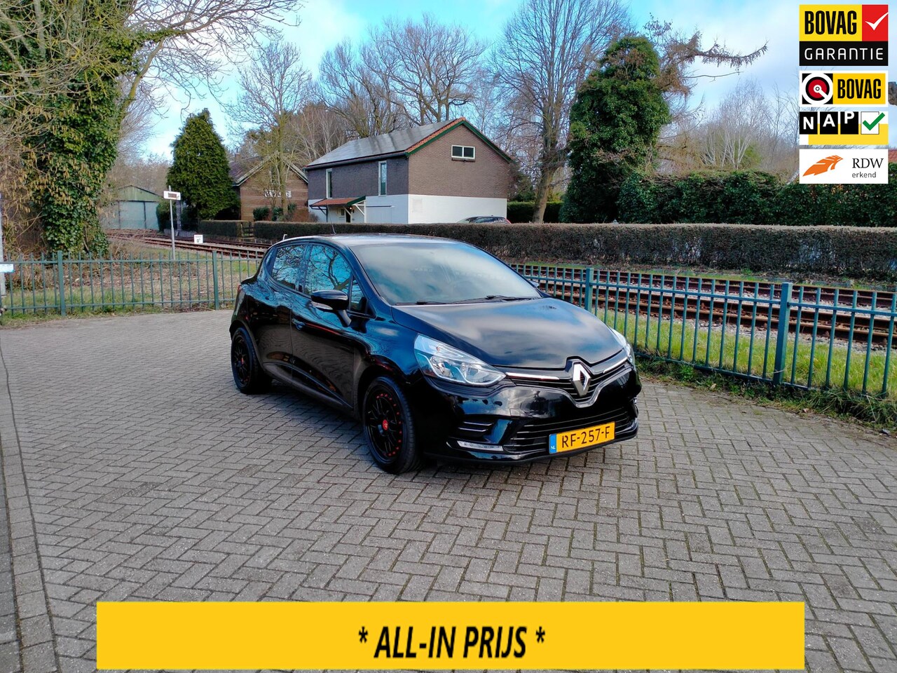 Renault Clio - 0.9 TCe Zen airco cruise navi 17''LMV sportuitlaat ALLINPRIJS - AutoWereld.nl