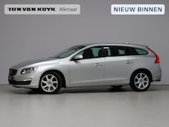 Volvo V60 - T3 Momentum / Trekhaak / Naviagtie/ /Bluetooth / 17"