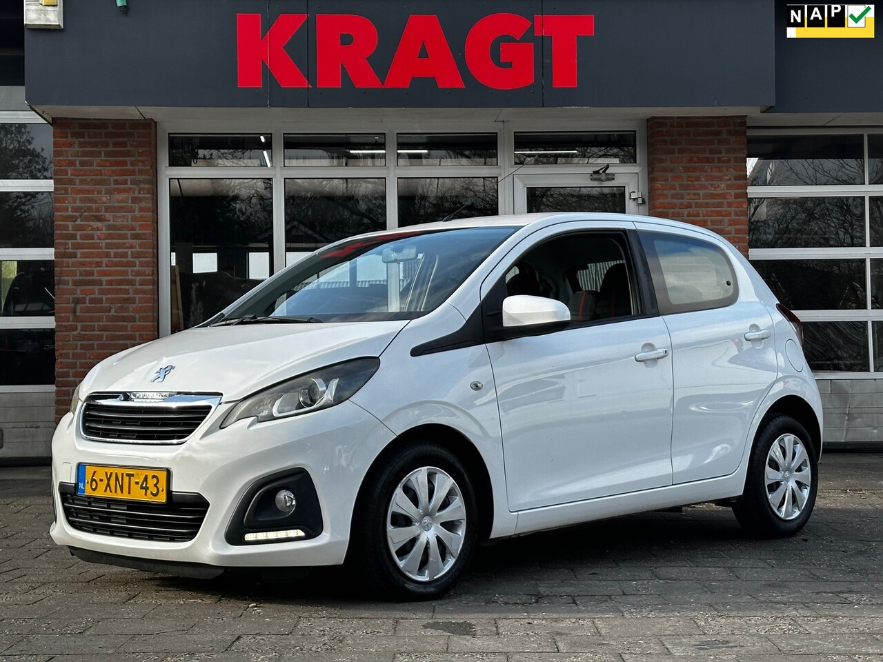 Peugeot 108 - Active 1.0 e-VTi 69 pk - 5drs - airco - radio cd - AutoWereld.nl