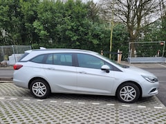 Opel Astra Sports Tourer - 1.0 Online Edition