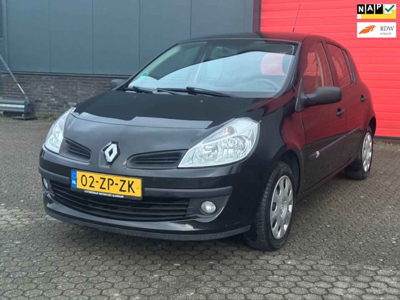 Renault Clio - 1.2-16V Special Line NW APK! AIRCO! BOEKJES! - AutoWereld.nl