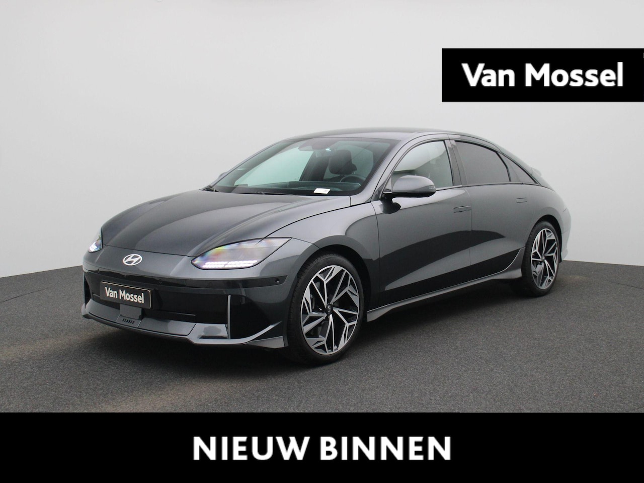 Hyundai IONIQ 6 - Lounge 77 kWh | LED Koplampen | Memory Seat | BOSE Audio | 360 Camera | DAB Radio | Apple - AutoWereld.nl