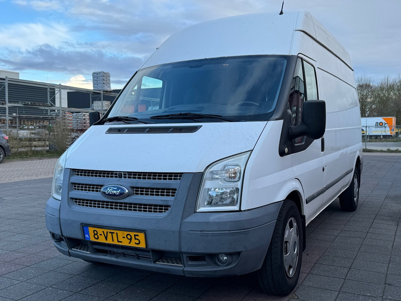 Ford Transit - 330L 2.2 TDCI HD DC 330L 2.2 TDCI HD DC AIRCO - AutoWereld.nl