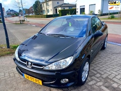 Peugeot 206 CC - 1.6-16V met een nieuwe apk 27-02-2026