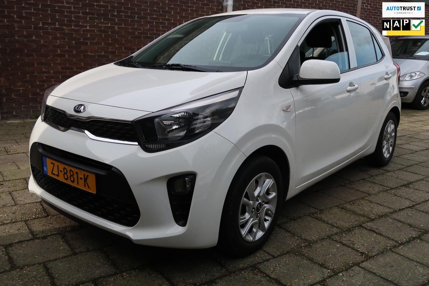 Kia Picanto - 1.0 MPi DynamicLine, Climate+cruise control, Navigatiesysteem, Achteruitrijcamera, LM velg - AutoWereld.nl