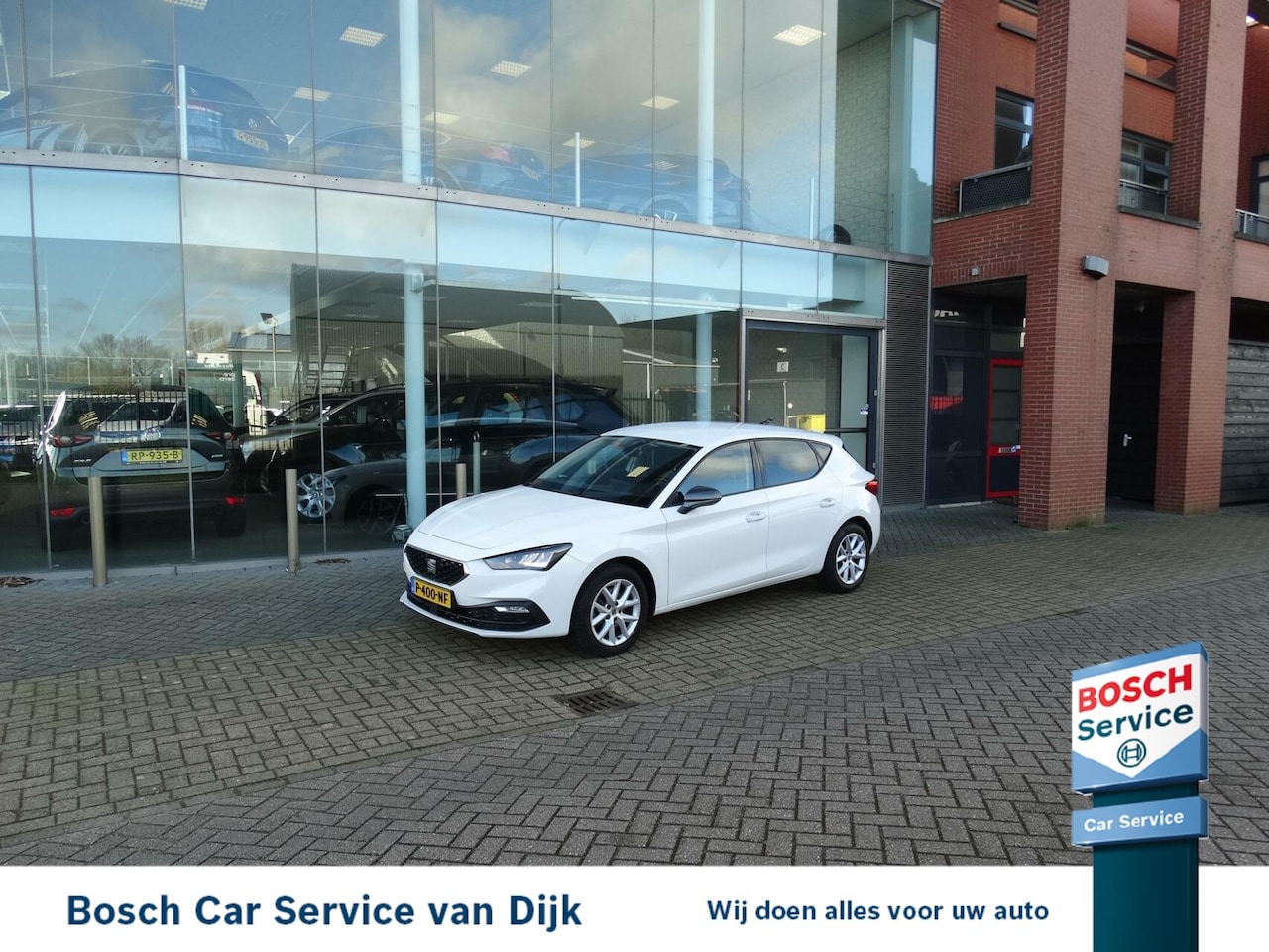 Seat Leon - 1.0 TSI Style 110pk Adaptive cruise / 29.151 km - AutoWereld.nl