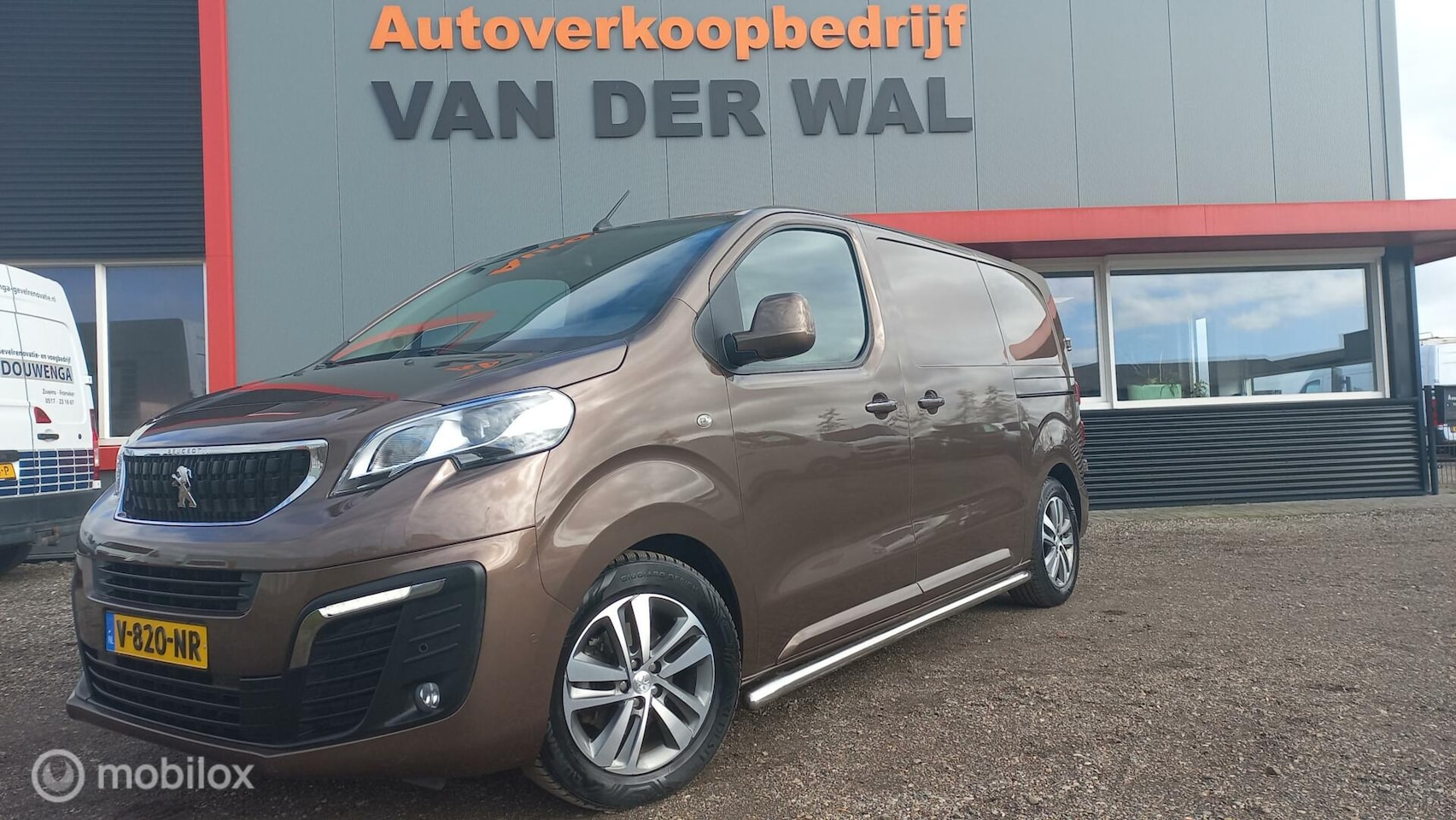 Peugeot Expert - Bestel 227S 2.0 BlueHDI 180 Premium Pack/2XSCHUIFDEUR ELEC/STANDKACHEL - AutoWereld.nl