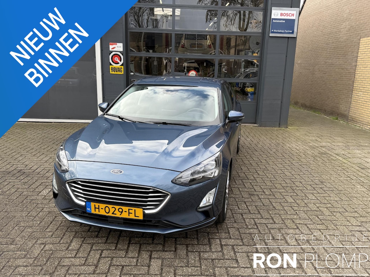 Ford Focus - 1.0 EcoBoost Titanium Business / Airco/ Navigatie/ Apple Carplay/Android Auto/ Cruise/ LED - AutoWereld.nl