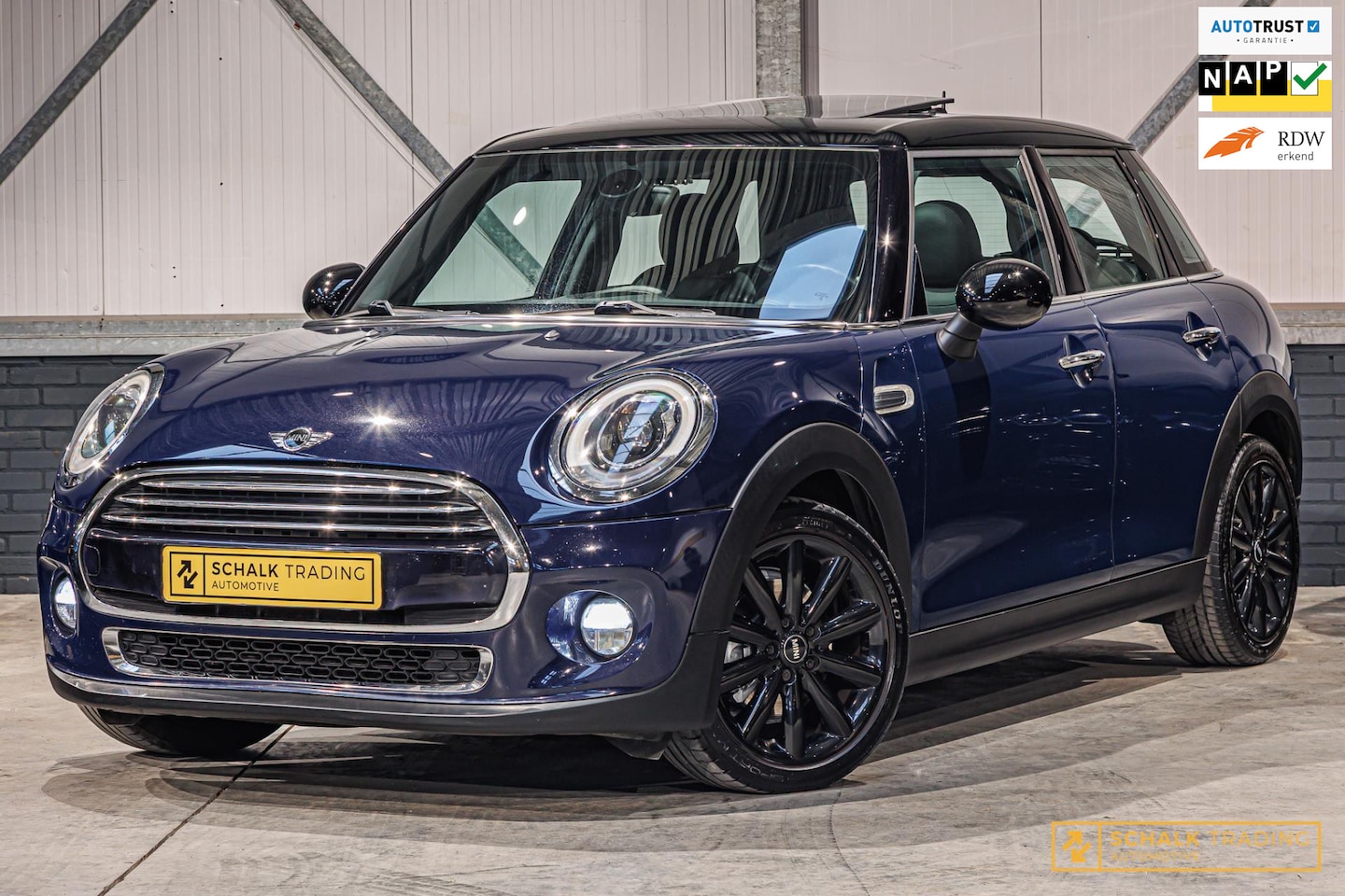 MINI Cooper - 1.5 Chili|Pano|Leder|Navi-XL|NW APK|Garantie - AutoWereld.nl