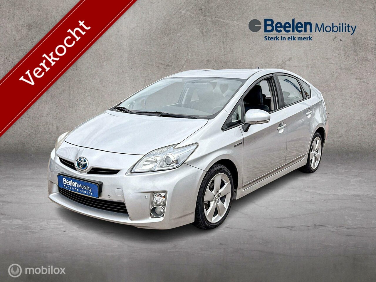 Toyota Prius - 1.8 Dynamic | PDC | Camera | Premium sound | - AutoWereld.nl