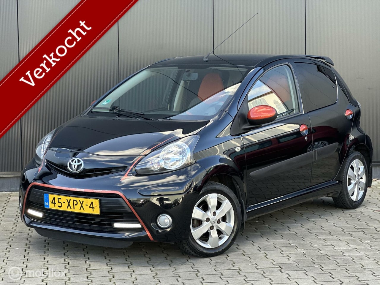 Toyota Aygo - 1.0 VVT-i Dynamic Orange | AIRCO | SPOILER | VELGEN - AutoWereld.nl