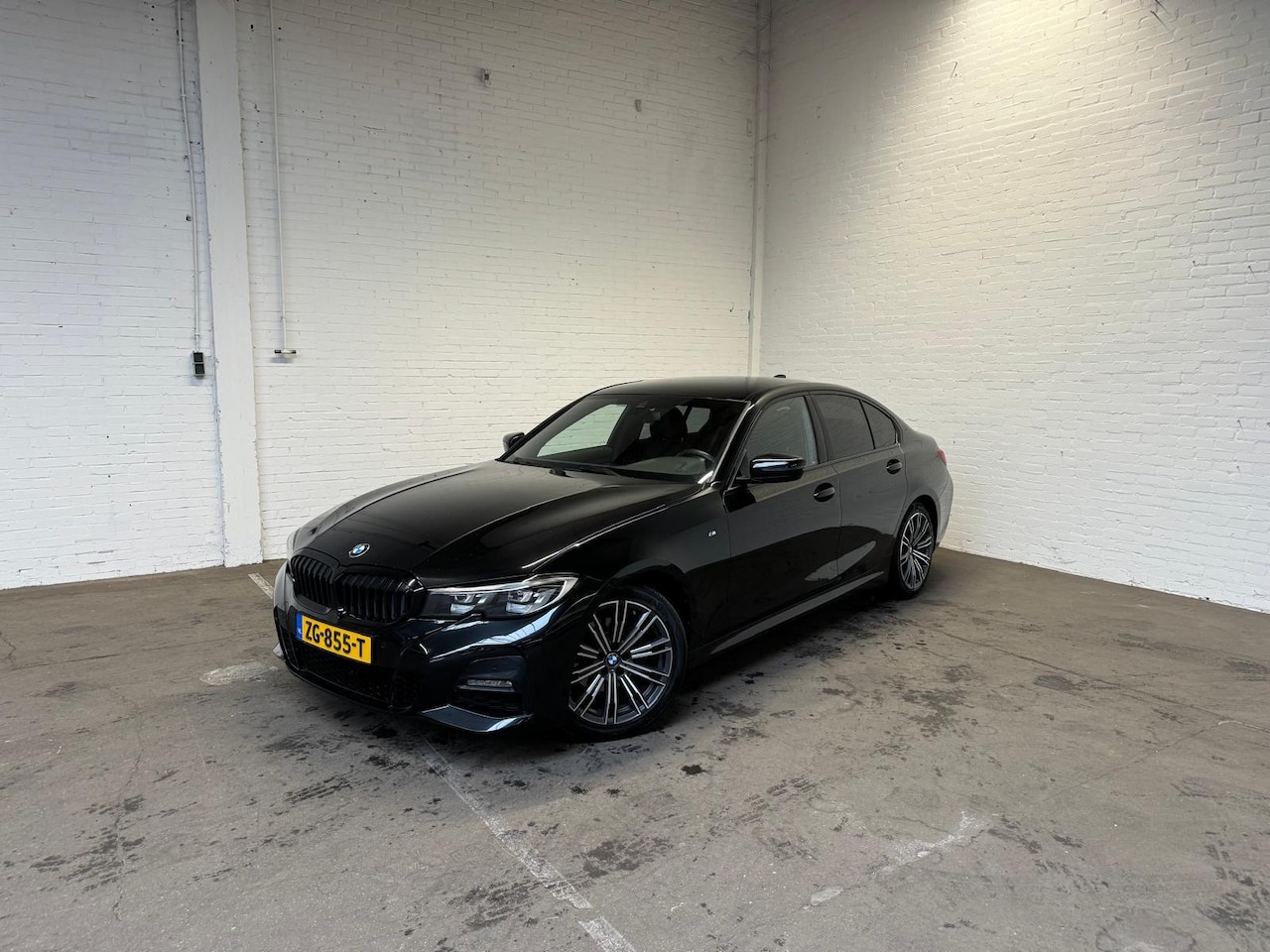 BMW 3-serie - 320i Executive Edition M-Pakket|Sportstoelen|Apple Carplay|NAP - AutoWereld.nl