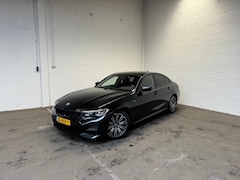 BMW 3-serie - 320i Executive Edition M-Pakket|Sportstoelen|Apple Carplay|NAP