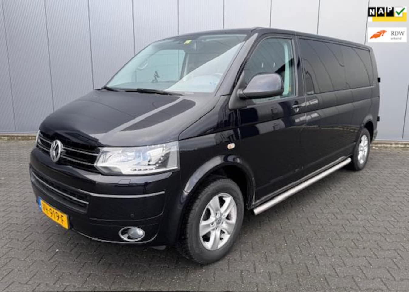 Volkswagen Transporter - 2.0 TDI LANG AUTOMAAT XENON LEER NAVI MARGE NIEUWSTAAT! - AutoWereld.nl