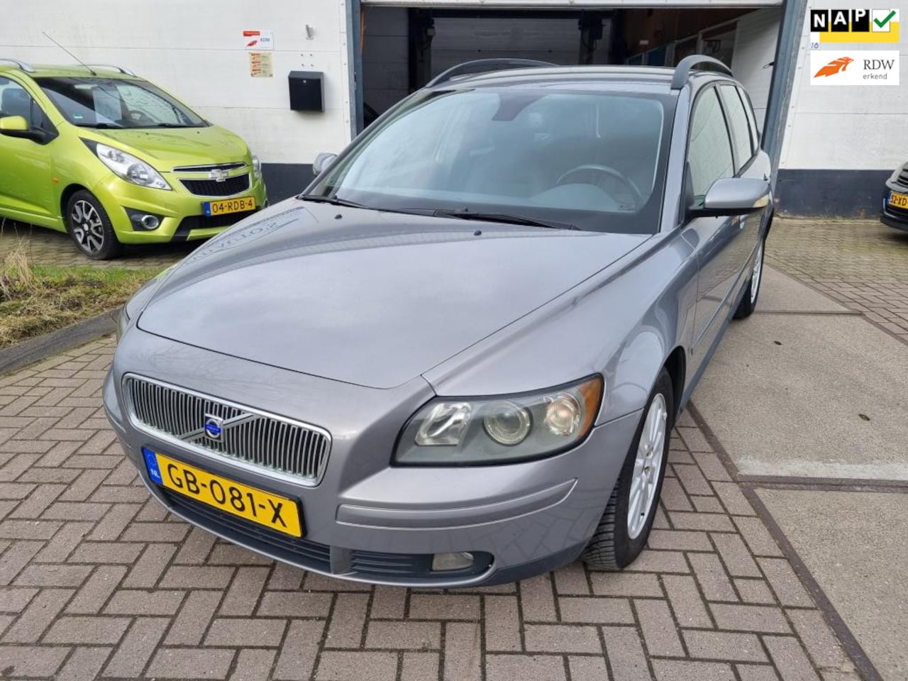 Volvo V50 - 2.4 2.4 - AutoWereld.nl