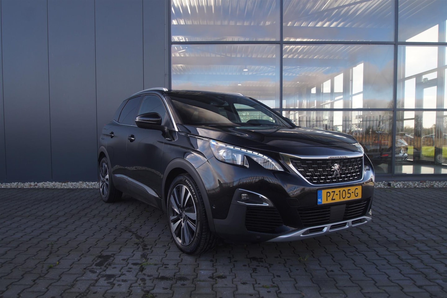 Peugeot 3008 - ** ZONDER GARANTIE ** LEES DE BESCHRIJVING | PureTech GT Line | LED | Trekhaak | Panoramad - AutoWereld.nl