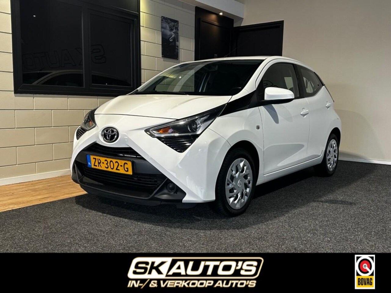 Toyota Aygo - 1.0 VVT-i x-play 1.0 VVT-I X-PLAY, NAP, ACHTERUITRIJCAM, CARPLAY, AIRCO, 5DRS - AutoWereld.nl