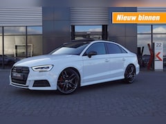 Audi A3 Limousine - 1.5 TFSI S-Line 150pk /Panodak / 19 Inch/ Camera/ LED