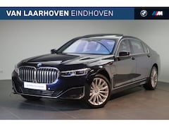 BMW 7-serie - 745Le xDrive High Executive / Panoramadak Sky Lounge / Active Steering / Stoelventilatie /