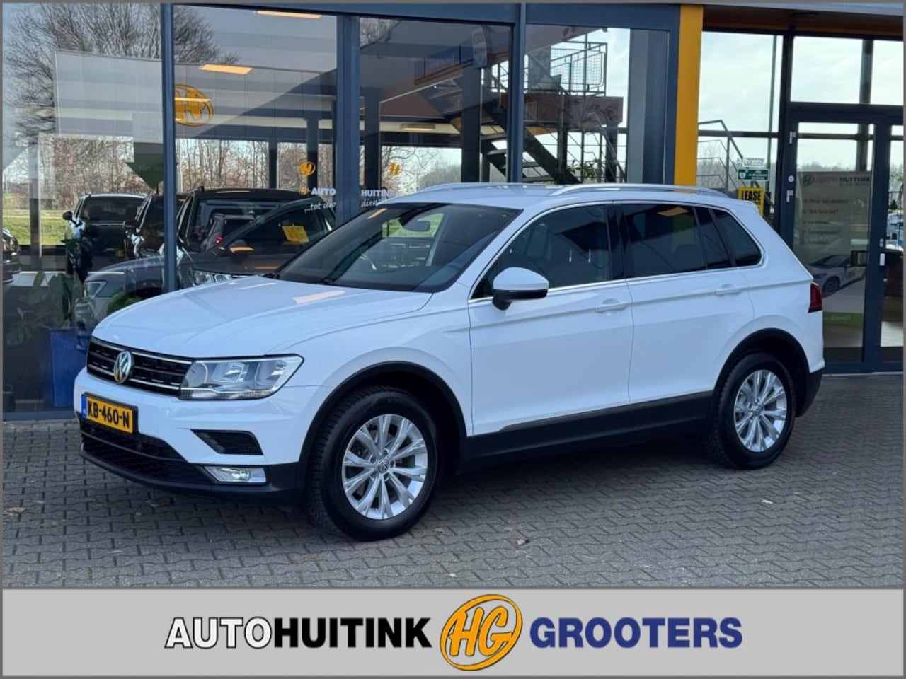 Volkswagen Tiguan - 1.4 TSI 150 pk DSG  Connected Series - stoelverwarming - navi - AutoWereld.nl