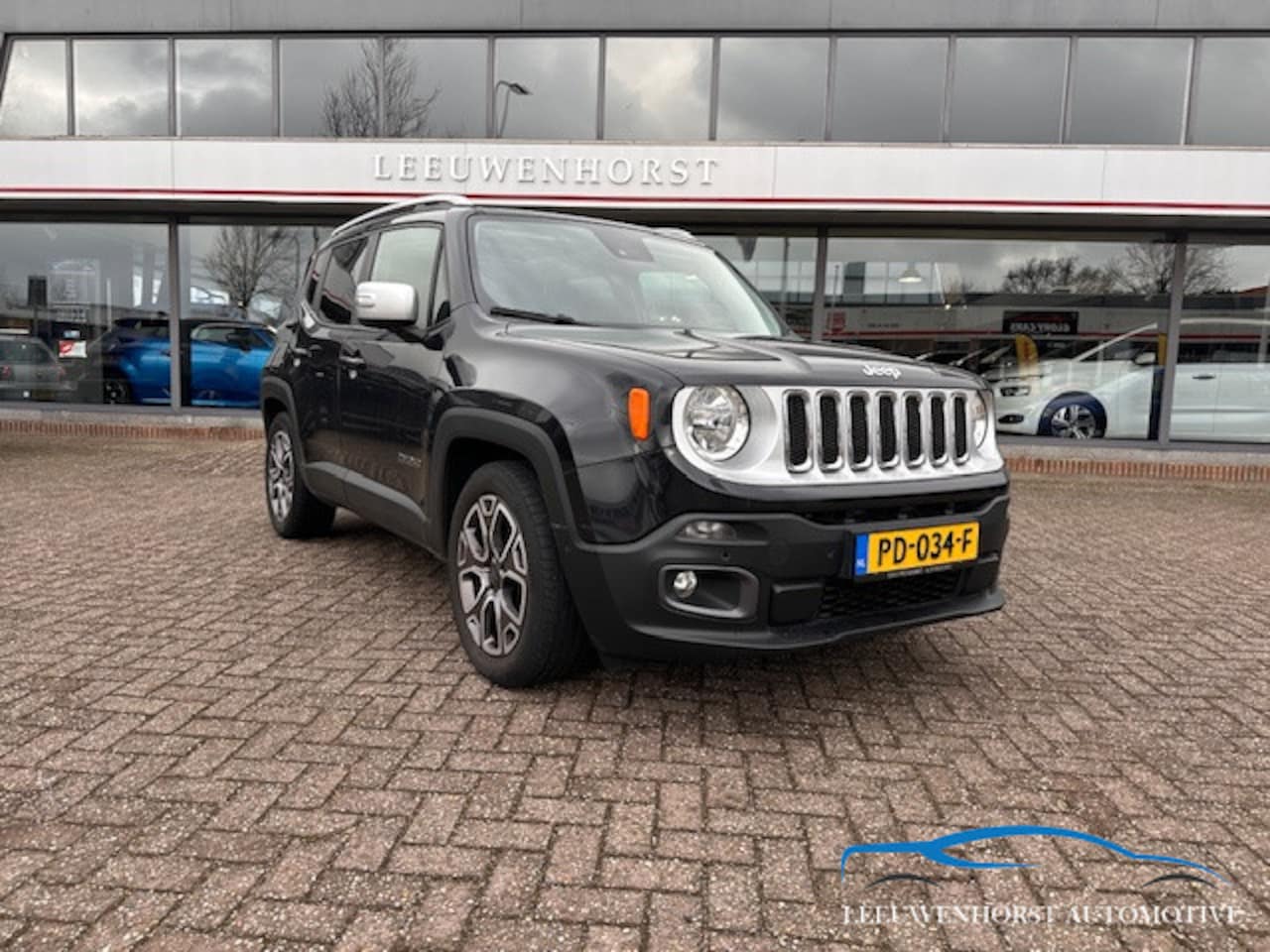 Jeep Renegade - 1.4 Limited, AUTOMAAT, panoramadak, cruise, navi clima, NL-auto - AutoWereld.nl