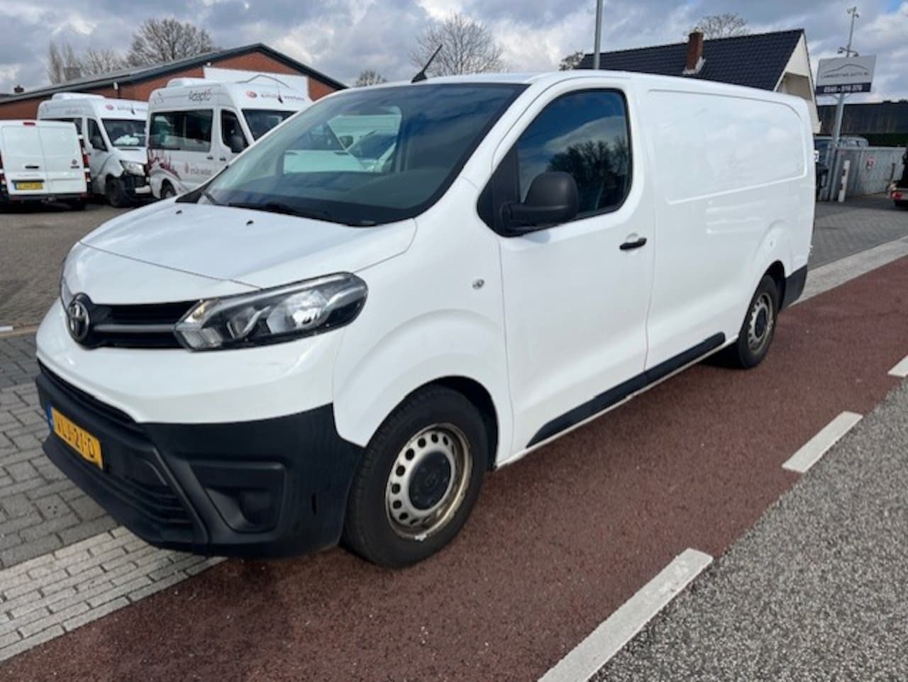 Toyota PROACE Long Worker - 2.0 D-4D Cool Comfort AIRCO KLIMA EURO6 108000KM - AutoWereld.nl