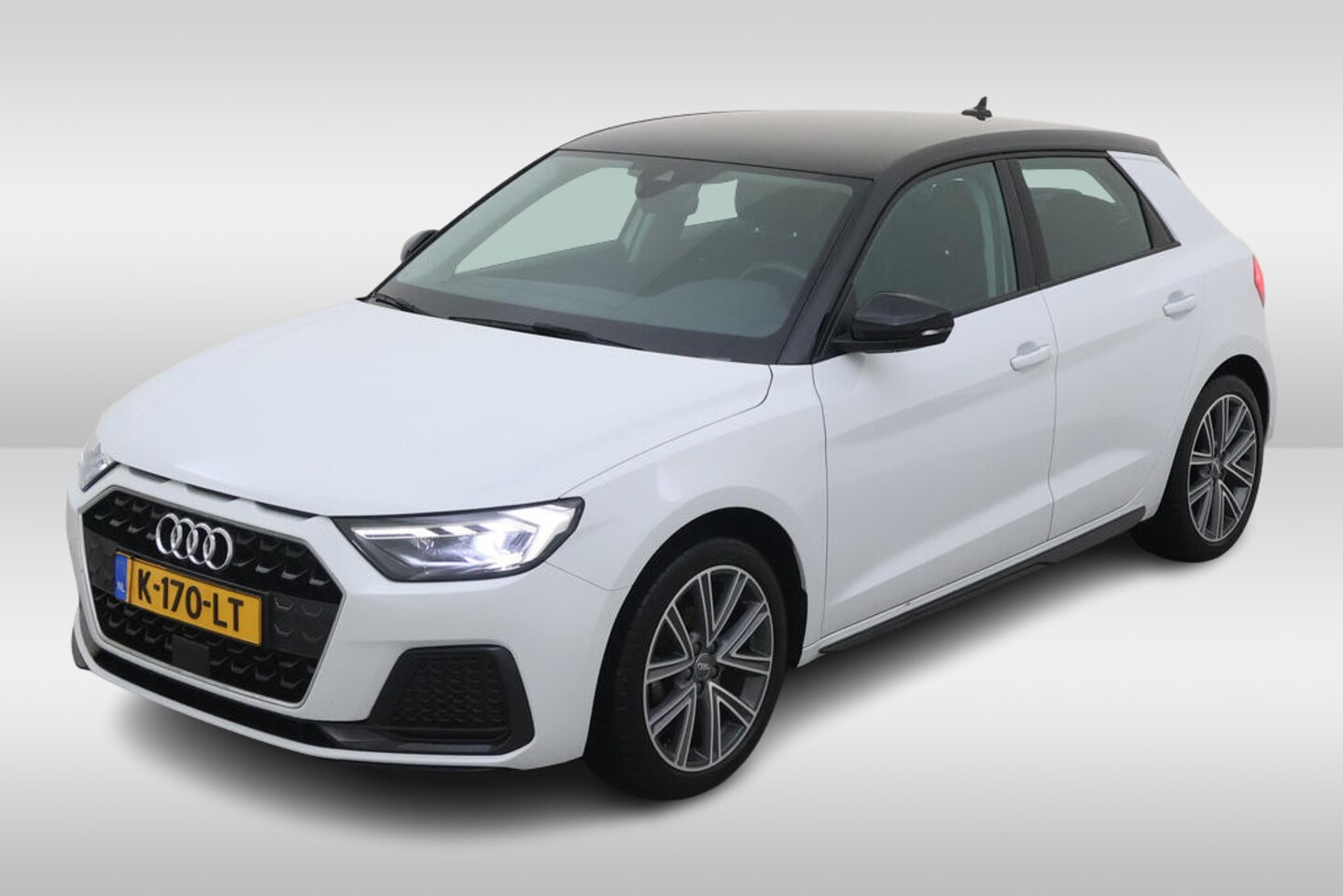 Audi A1 Sportback - 25 TFSI epic / Digitaal dashboard / Camera / Lichtmetaal 17 inch / - AutoWereld.nl