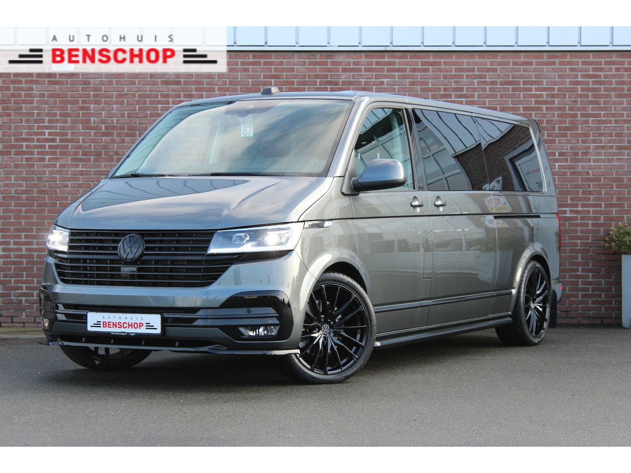 Volkswagen Transporter Caravelle - Highline 2.0 TDI 204PK DC DSG L2 |ACC|LEER|ELEKTRISCHE-DEUREN|DISCOVER-PRO| - AutoWereld.nl