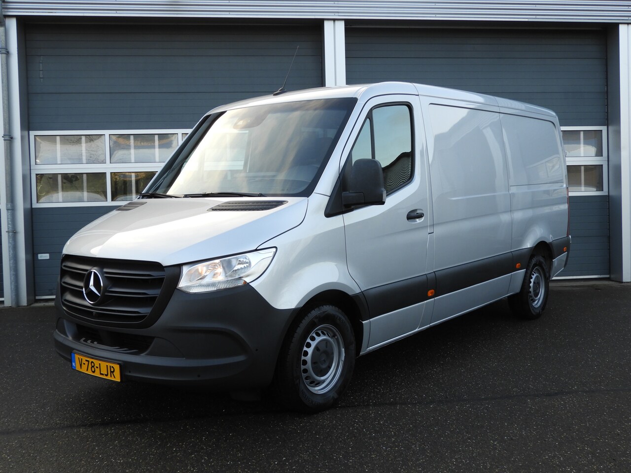 Mercedes-Benz Sprinter - 316 2.2 CDI L2H1 EURO 6 | AUT | NAV | 360° CAMERA - AutoWereld.nl