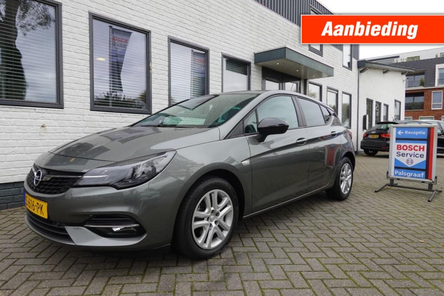 Opel Astra - 1.2 110PK BNS EDITION  33.000 KM  Zeer Fraai - AutoWereld.nl