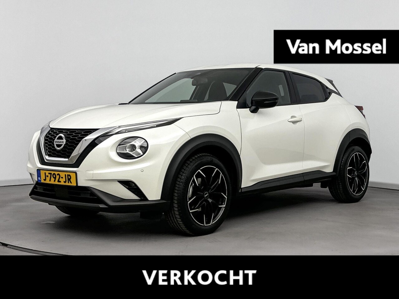 Nissan Juke - 1.0 DIG-T N-Connecta | Automaat | Navigatie | Achteruitrijcamera | Parkeersensoren | Carpl - AutoWereld.nl