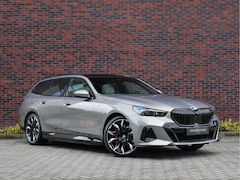 BMW 5-serie Touring - 530e *Pano*Trekhaak*Harman/Kardon*M Sport Pro