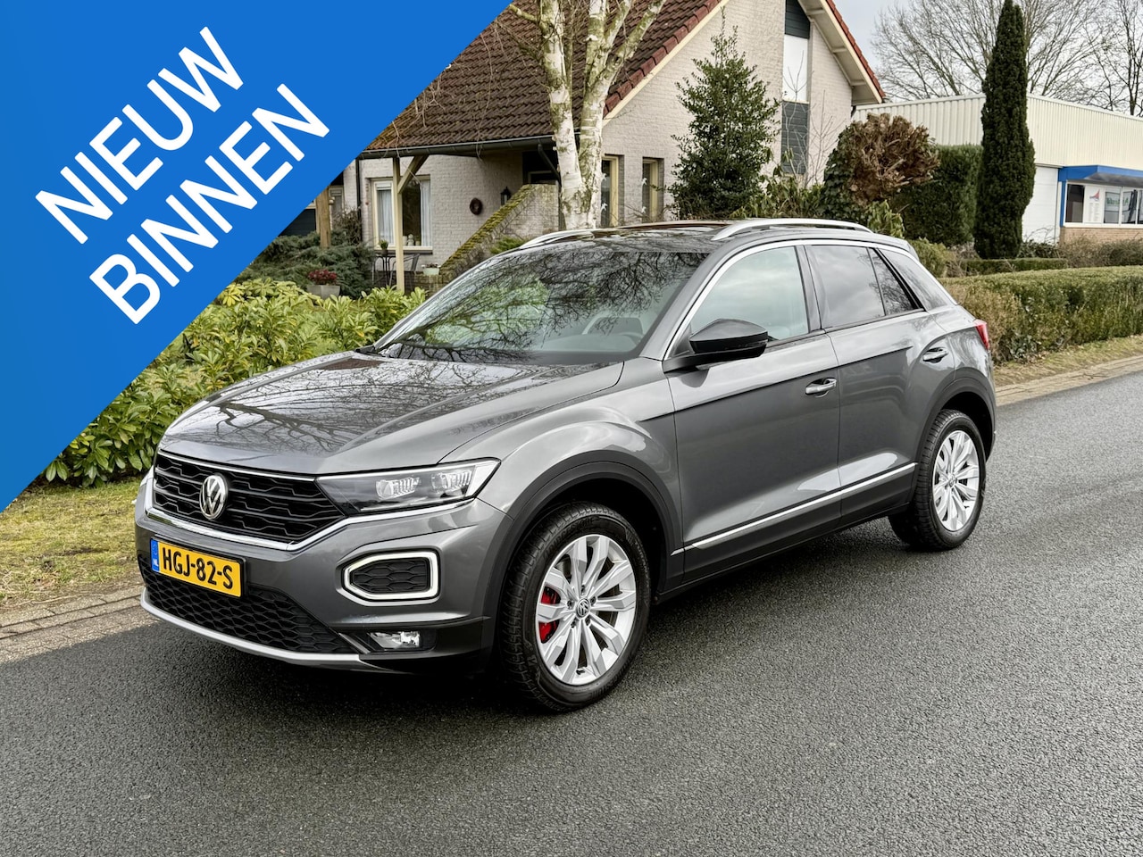 Volkswagen T-Roc - 2.0 TSI 4Motion 190PK DSG Pano•Trekhaak - AutoWereld.nl