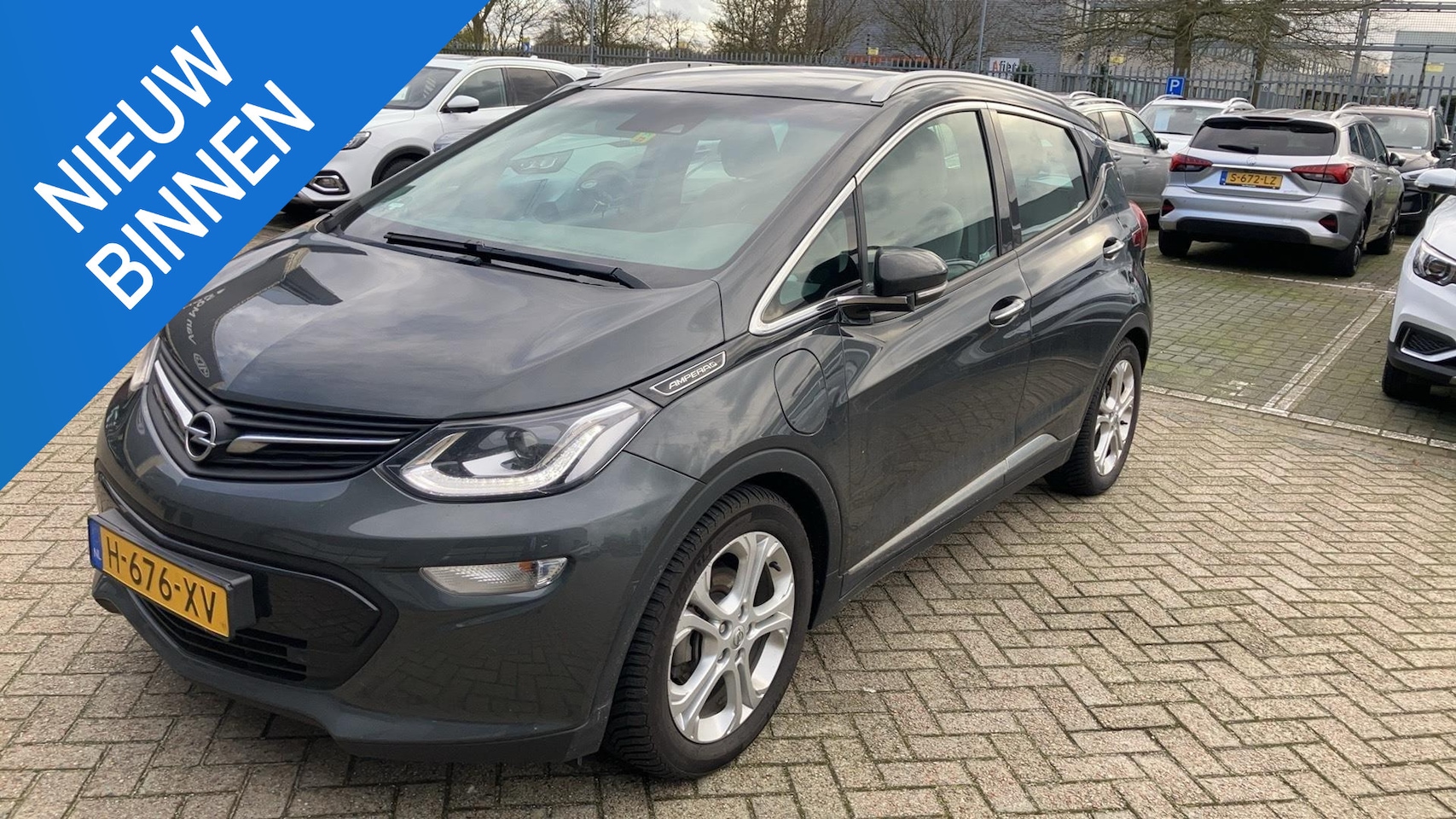 Opel Ampera-e - Business executive 60 kWh Trekhaak - AutoWereld.nl