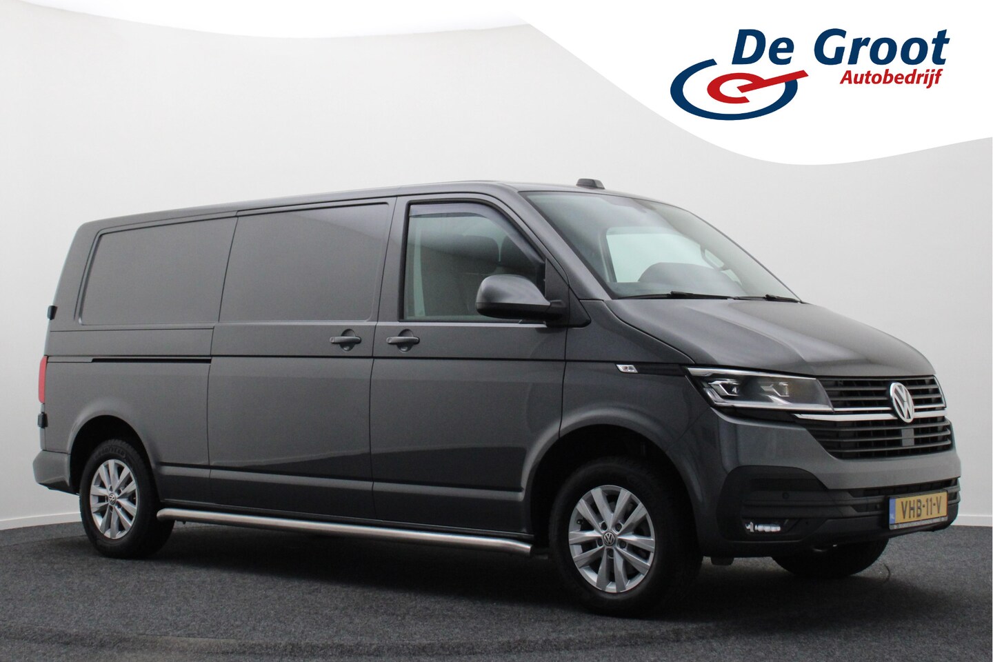 Volkswagen Transporter - 2.0 TDI L2H1 DSG 150pk 2x Schuifdeur, Apple CarPlay, Cruise, Trekhaak, 16" - AutoWereld.nl