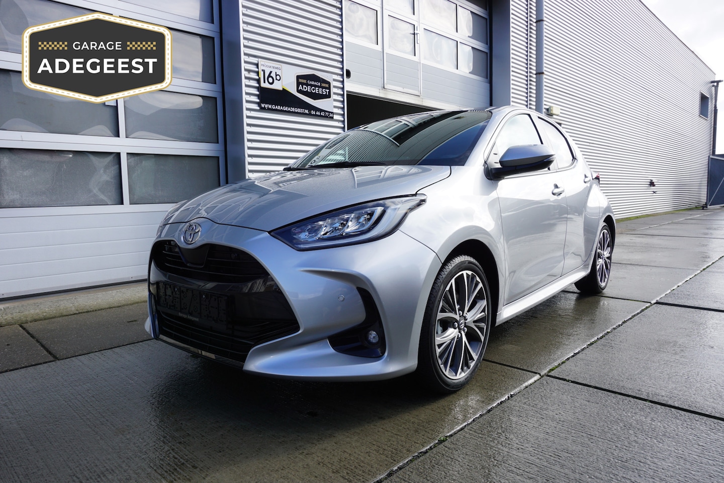 Toyota Yaris - 1.5 Hybrid 130 Executive |Navi|Carplay|PDC V+A|Camera|HUD|Stoel en stuurverwarming|17 Inch - AutoWereld.nl