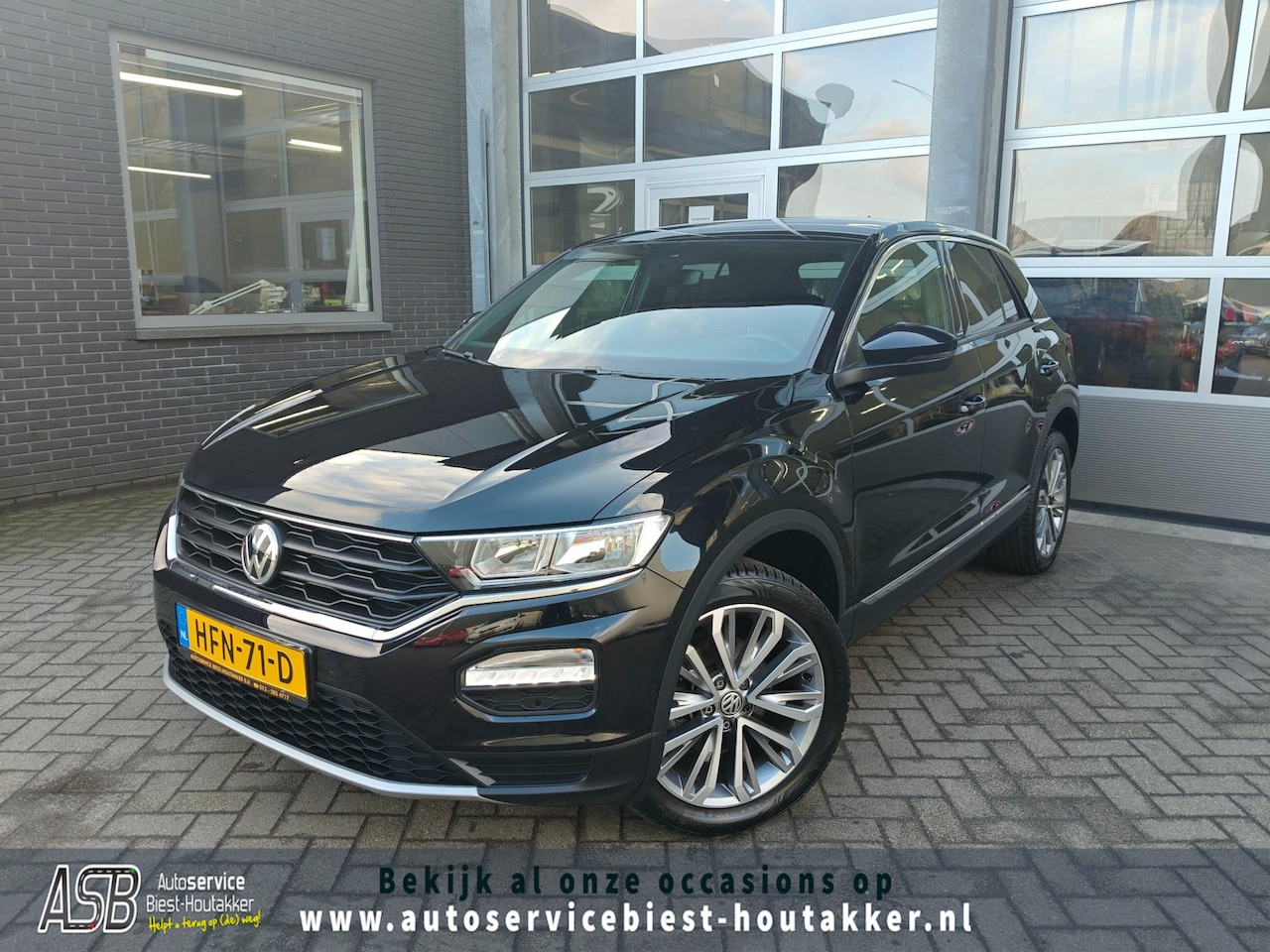 Volkswagen T-Roc - 1.5 TSI Style | 150pk | Virtual Cockpit Pro | Carplay | Adaptive Cruise | Stoelverw | Sens - AutoWereld.nl