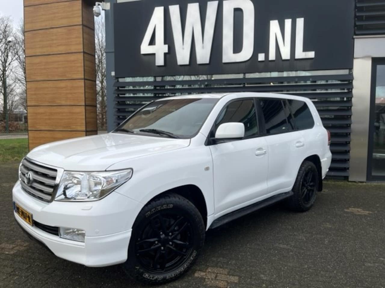 Toyota Land Cruiser V8 - 4.5V8 D-4D AUT 5 P/ EXE YOUNGTIMER ! LEDER-NIVI-CLIMA -SCHUIFDAK- FULL OPTIONS - € 32.900 - AutoWereld.nl