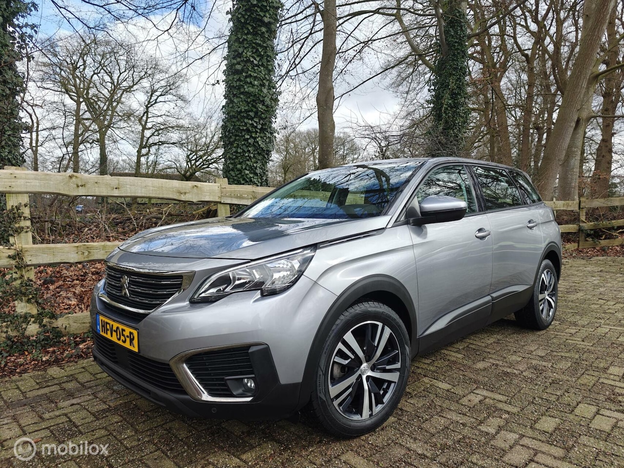 Peugeot 5008 - 1.2 131PK/7Pers/Trekhaak/Stoelverwarming/Carplay - AutoWereld.nl