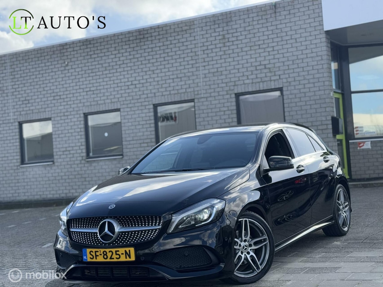 Mercedes-Benz A-klasse - 180 Business Solution AMG|Leer Navi Camera - AutoWereld.nl