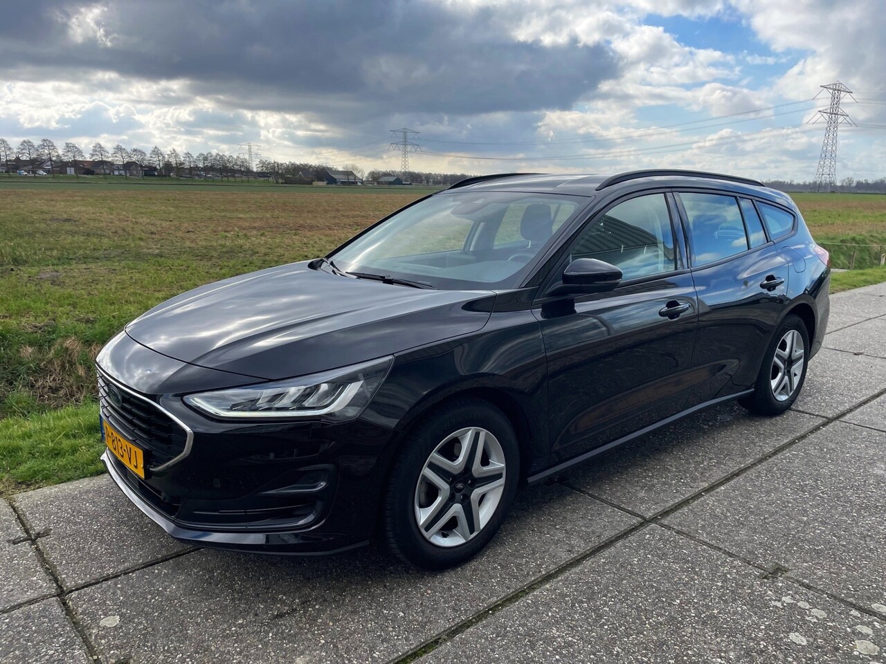 Ford Focus Wagon - 1.0 EcoBoost, Origineel Nederlandse auto - AutoWereld.nl