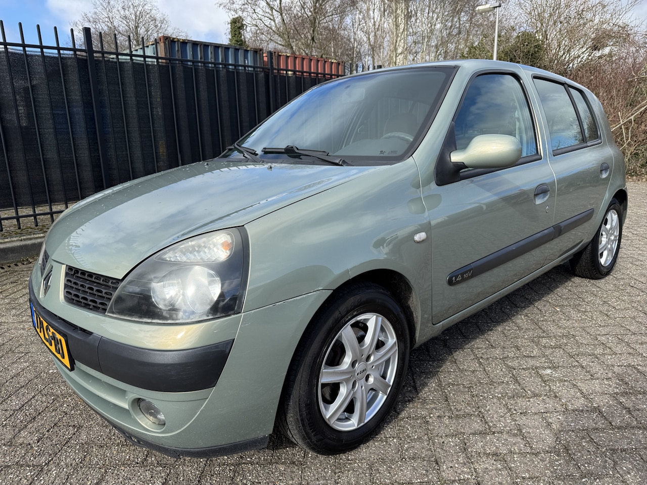 Renault Clio - 1.4-16V Privilège 5 Drs Clima/Cruise/LMV - AutoWereld.nl