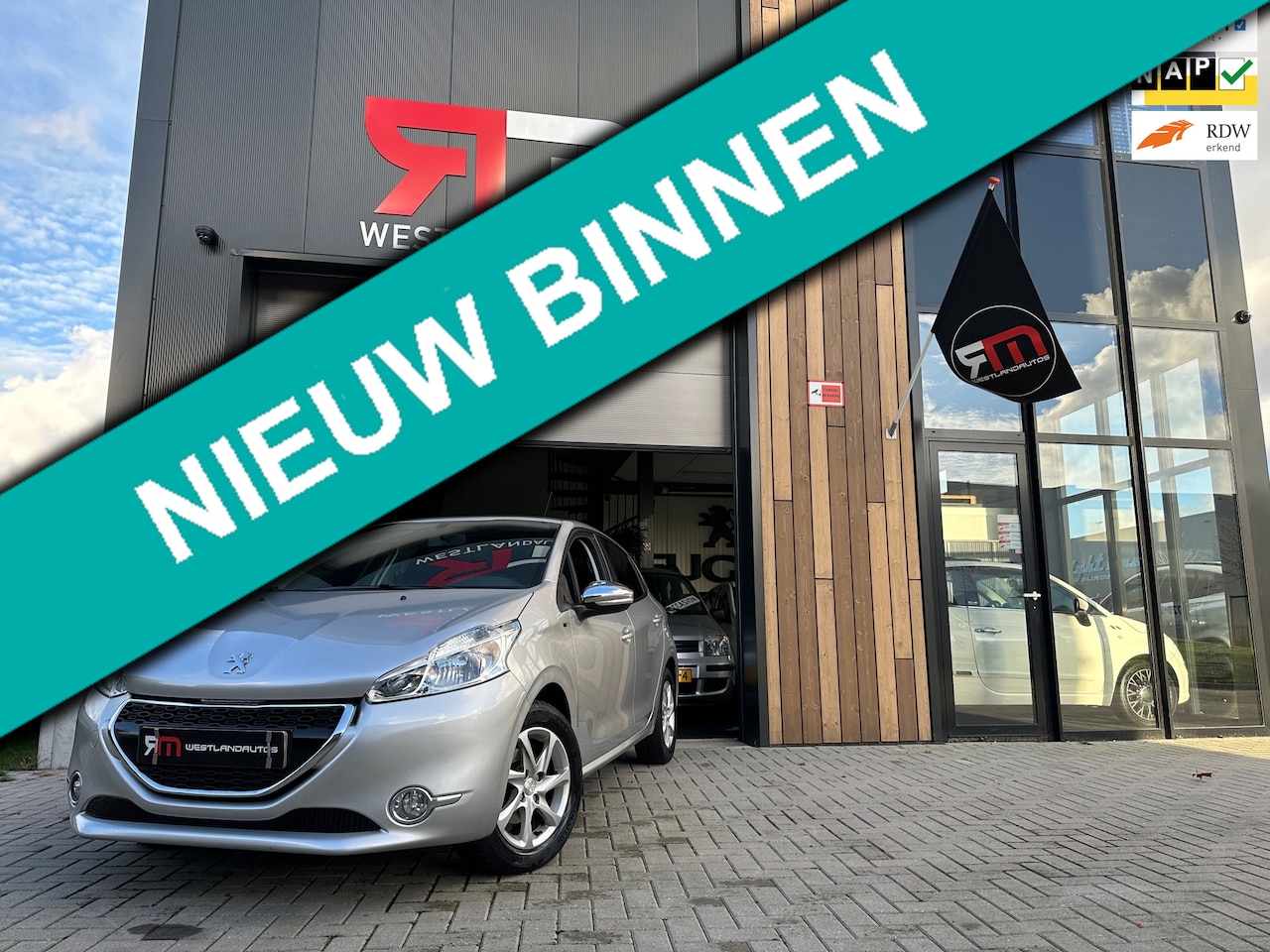 Peugeot 208 - -1.2 PureTech Style/navi/multimedia-voorbereiding/airco/LM-velgen/volledig dealer onderhou - AutoWereld.nl